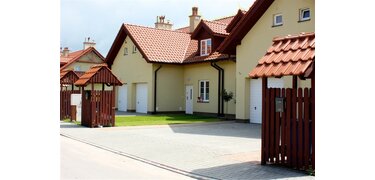 Osiedle Boryczów, Niepołomice, ul. Komandosów, domy : 4 