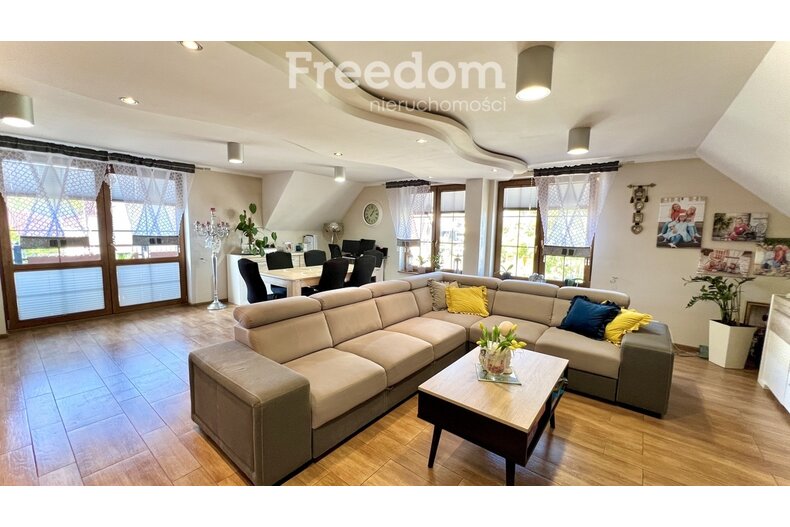 Dom wakacyjny na sprzedaż 273,85 m², oferta nr 10425/3685/ODS