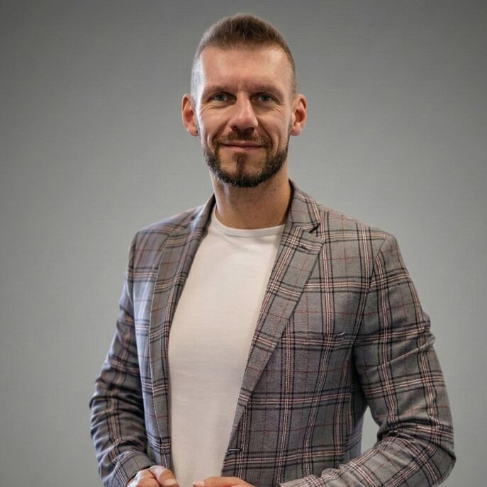 Agent Mateusz Kozikowski