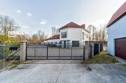 REMAX-515-KS-INVEST - zdjęcie nr 0