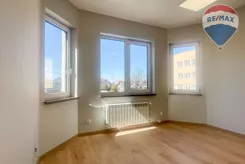 REMAX-50-KW-kSReNwM9HQ - zdjęcie nr 0