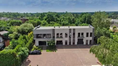 REMAX-11-BW-CuGzj4A7w0 - zdjęcie nr 4