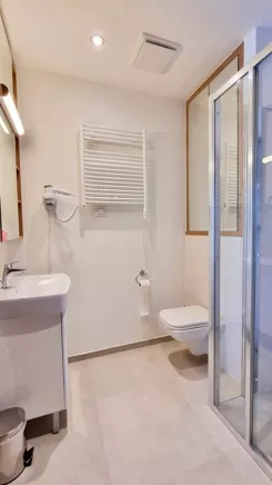 REMAX-137-MW-BEST - zdjęcie nr 2