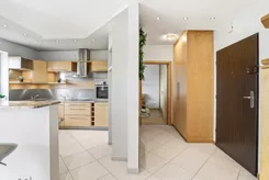 REMAX-195-MW-CITY - zdjęcie nr 4