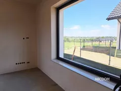 402140235 - zdjęcie nr 4