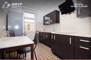 Mieszkanie czteropokojowe 90,30 m², Słupsk, Małachowskego, Sprzedaż