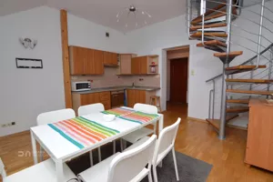 Mieszkanie dwupokojowe 40,00 m², Kraków, Stare Miasto, Plac Matejki, Wynajem
