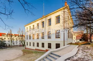 Biuro 993,00 m², Łomża, Sprzedaż