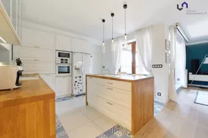 Mieszkanie trzypokojowe 115,00 m², Bielsko-Biała, Sprzedaż