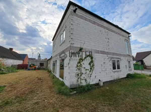 Dom wolnostojący 471,00 m², Domaniów, Sprzedaż