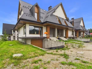 Dom szeregowy 224,47 m², Zaskale, Józefa Piłsudskiego, Sprzedaż