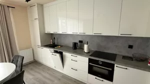 sprzedam 2 pok. mieszkanie 50 m2 parking basen 