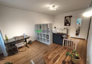 Mieszkanie dwupokojowe 42,00 m², Warszawa, Władysława Broniewskiego, Sprzedaż