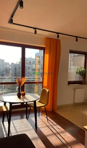 Mieszkanie czteropokojowe 87,30 m², Warszawa, Wynajem