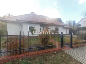 Dom wolnostojący 257,00 m², Pabianice, Sprzedaż