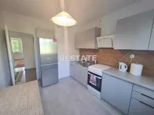 Mieszkanie trzypokojowe 61,90 m², Pabianice, Wynajem