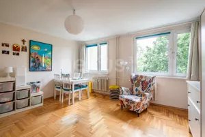 Mieszkanie trzypokojowe 57,10 m², Oleśnica, Klonowa, Sprzedaż
