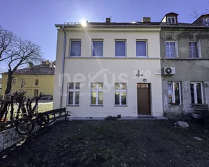 Mieszkanie trzypokojowe 50,50 m², Prusice, Rynek, Sprzedaż