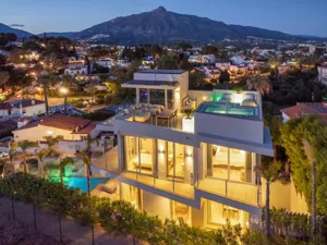 Dom wolnostojący 26,00 m², Nueva Andalucia, Sprzedaż