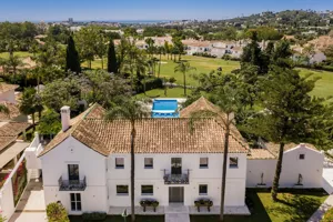 Domy R5255413 Nueva Andalucia