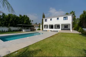 Domy R5486983 Nueva Andalucia