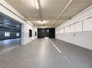 Magazyn/produkcja/Lakiernia 560-700m Rembertów okolice