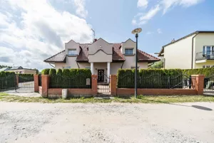 Dom 253,39 m², Rewal, Spokojna, Sprzedaż