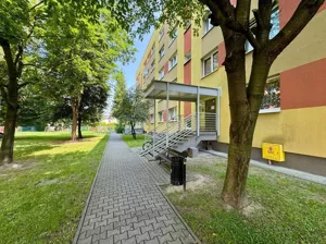 Mieszkanie dwupokojowe 42,70 m², Knurów, Szarych Szeregów, Sprzedaż