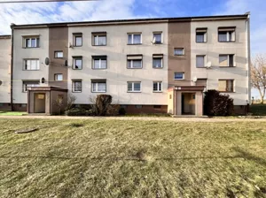 Mieszkanie trzypokojowe 63,10 m², Pomarzanowice, Sprzedaż