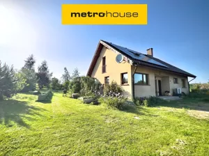 Dom wolnostojący 128,04 m², Stróża, Kolejowa, Sprzedaż
