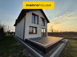 Dom wolnostojący 190,00 m², Izbica, Wiejska, Sprzedaż
