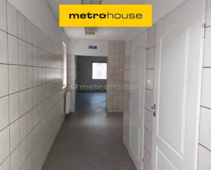Lokal użytkowy 32,80 m², Oleśnica, Sprzedaż