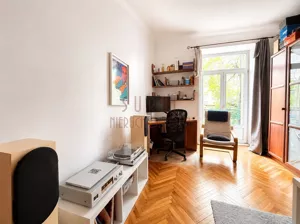 Mieszkanie trzypokojowe 70,00 m², Warszawa, Mokotów, Stary Mokotów / kamienica z 1935 r. / winda / Pole Mokotowskie, Sprzedaż