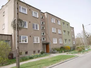 Mieszkanie trzypokojowe 76,00 m², Baczyna, Sprzedaż