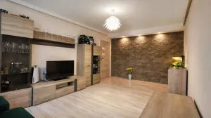 Mieszkanie trzypokojowe 63,50 m², Zielona Góra, Kraljevska, Sprzedaż