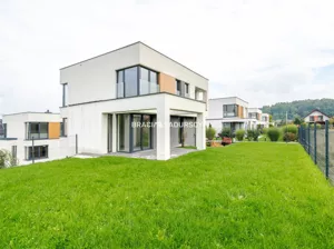 Dom wolnostojący 125,91 m², Świątniki Górne, Wrzosowa, Sprzedaż