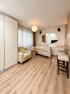 Mieszkanie dwupokojowe 36,50 m², Kraków, Podgórze, Ignacego Krasickiego, Sprzedaż