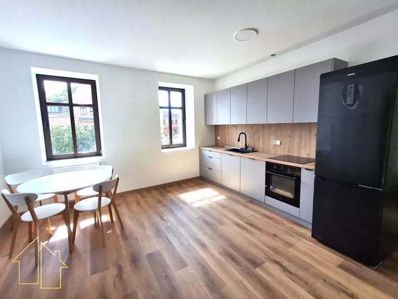 3 pokoje, mieszkanie 45,00 m², piętro 2, oferta nr , 322-MW-FYsfc4UjoL, Żory, Śródmieście, Śródmieście, Dworcowa