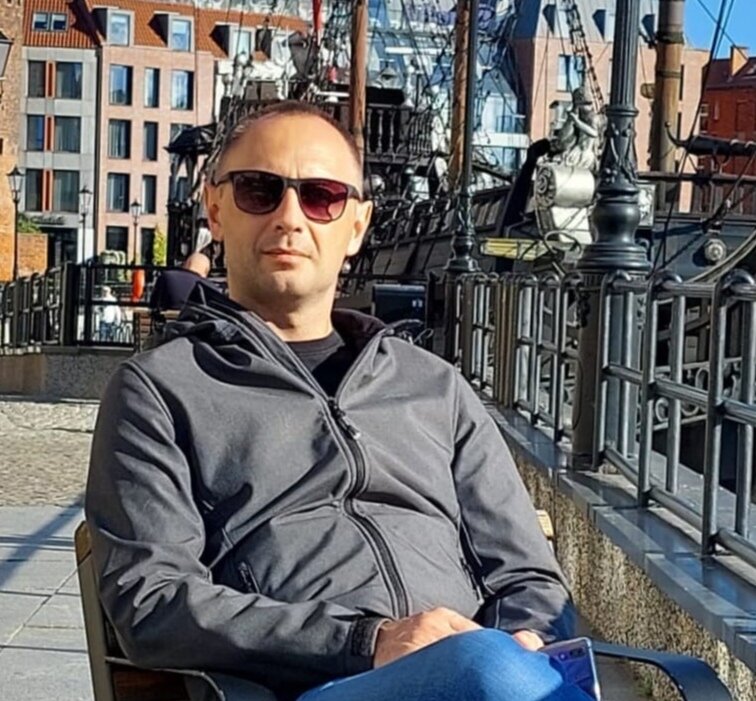 Agent Jacek Frątczak