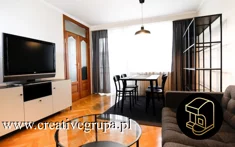 < PRZESTRONNY APARTAMENT W CENTRUM >