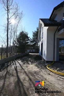 165450227 - zdjęcie nr 2