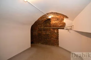 Magazyn 14,00 m², Kraków, Stare Miasto, Plac Matejki, Wynajem