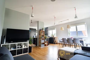 Mieszkanie czteropokojowe 109,81 m², Kiełczów, Srebrna, Sprzedaż