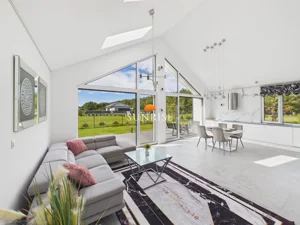 Mieszkanie trzypokojowe 95,00 m², Charzyno, Willowa, Sprzedaż