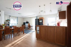 Mieszkanie czteropokojowe 77,60 m², Rumia, Marynarska, Sprzedaż