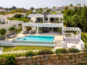 Dom wolnostojący 473,00 m², Hiszpania, Nueva Andalucia, Sprzedaż