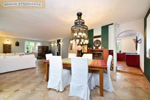 Dom wolnostojący 268,00 m², Józefów, Sprzedaż