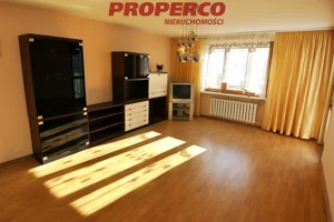 Mieszkanie trzypokojowe 63,50 m², Chmielnik, Sprzedaż