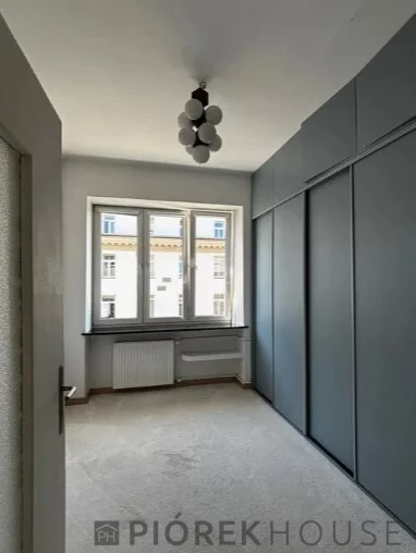 2 pokoje, mieszkanie 43,00 m², piętro 3, oferta nr , 77680/6624/OMS, Warszawa, Śródmieście, Śródmieście, Okrąg