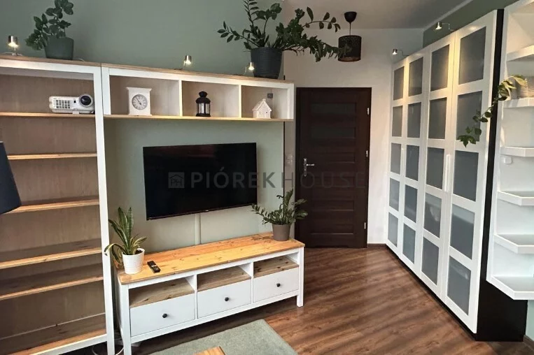 Mieszkanie na sprzedaż, 42,89 m², 2 pokoje, 1 piętro, oferta nr 65174/6624/OMS